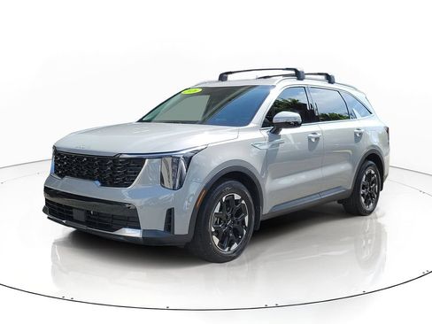 Certified 2026 Kia Sorento S FWD image 3