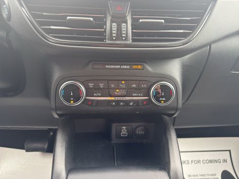 Used 2025 Ford Escape ST-Line Select image 15