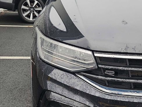 Used 2022 Volkswagen Tiguan SE R-Line AWD/4WD image 3