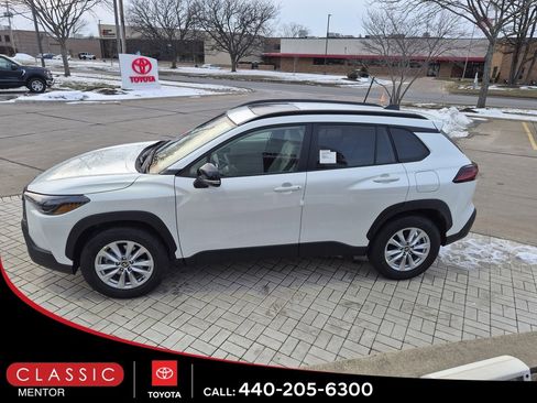 New 2026 Toyota Corolla Cross LE image 5