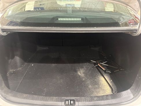 Used 2021 Toyota Corolla LE FWD image 45