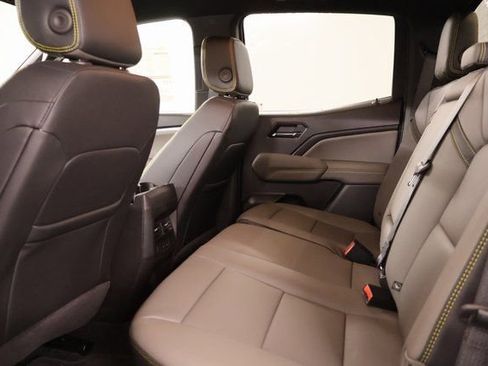 New 2026 Chevrolet Colorado ZR2 image 27