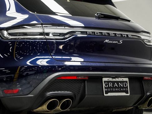 Used 2022 Porsche Macan S w/ Premium Package Plus image 15