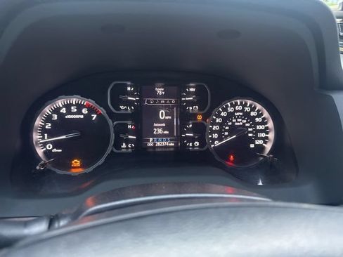 Used 2018 Toyota Tundra Limited AWD/4WD image 9