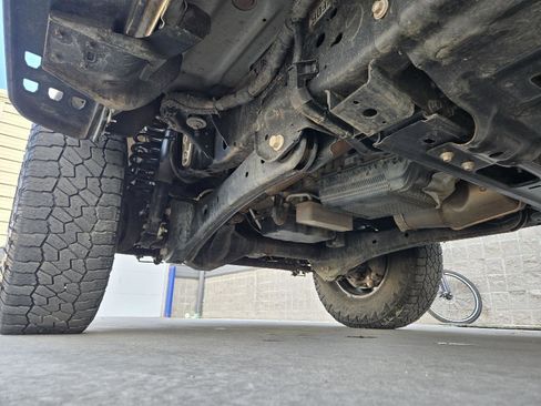 Used 2024 Ford F250 Lariat w/ Tremor Off-Road Package image 58