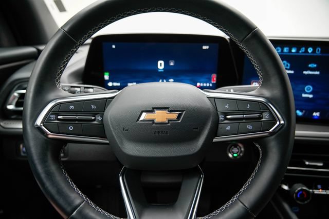 Used 2026 Chevrolet Traverse LT AWD/4WD image 33