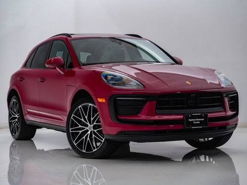 Certified 2026 Porsche Macan AWD/4WD image 8