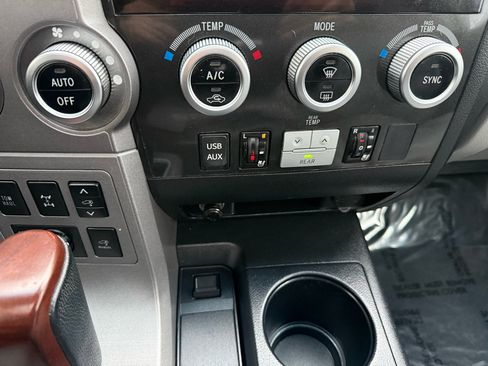 Used 2012 Toyota Sequoia Platinum image 38