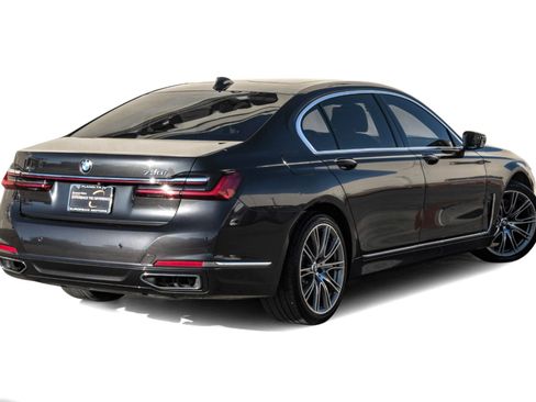 Used 2021 BMW 750i xDrive image 8