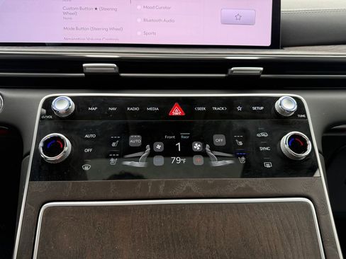 Used 2025 Genesis GV80 3.5T Prestige AWD/4WD image 17