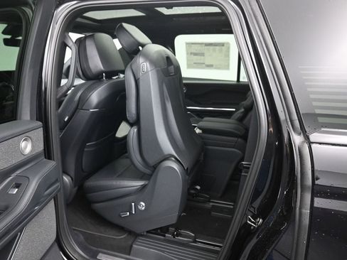 New 2026 Lincoln Navigator L Reserve w/ Jet Appearance Package image 34