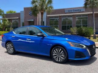 Used 2025 Nissan Altima 2.5 SV FWD video 1