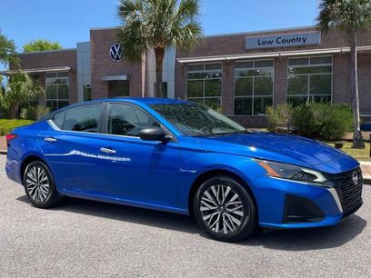 Used 2025 Nissan Altima 2.5 SV