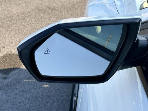 Used 2024 Hyundai Elantra SEL image 15