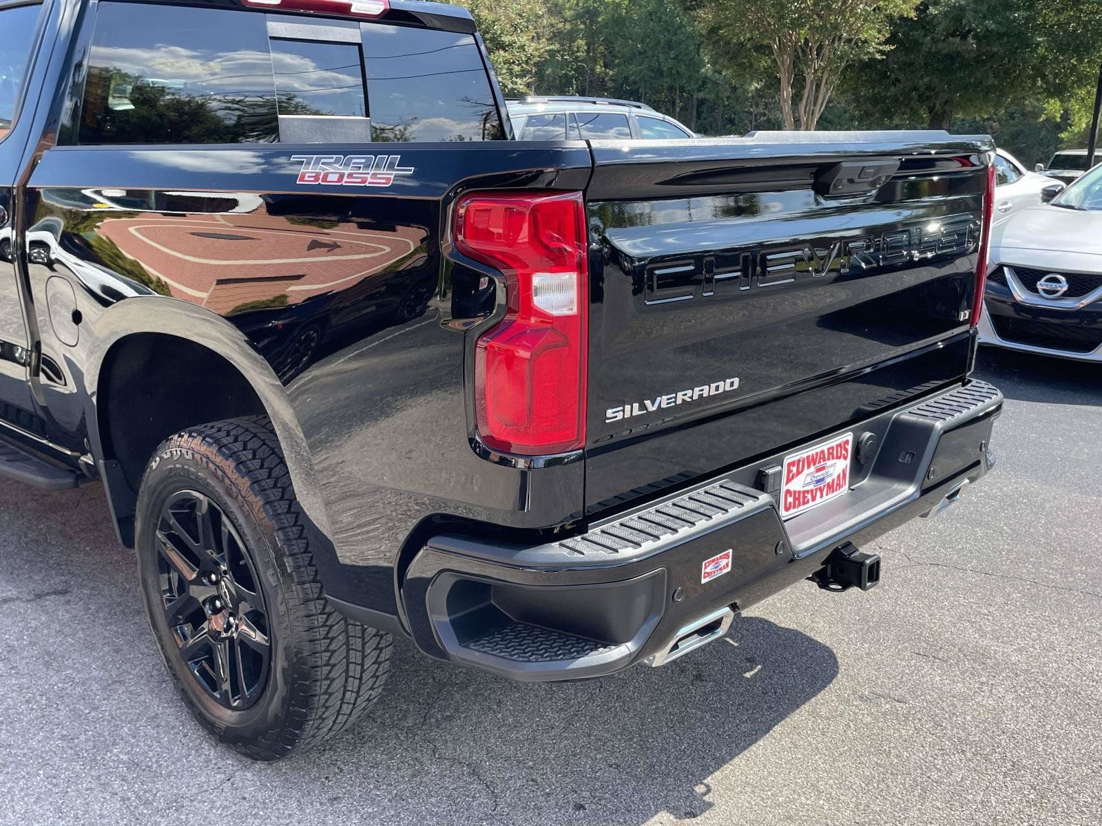 Used 2026 Chevrolet Silverado 1500 LT Trail Boss w/ LT Trail Boss Premium Package AWD/4WD image 31