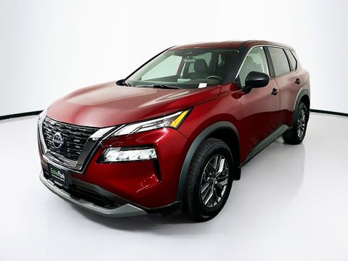 Used 2023 Nissan Rogue S AWD/4WD image 3