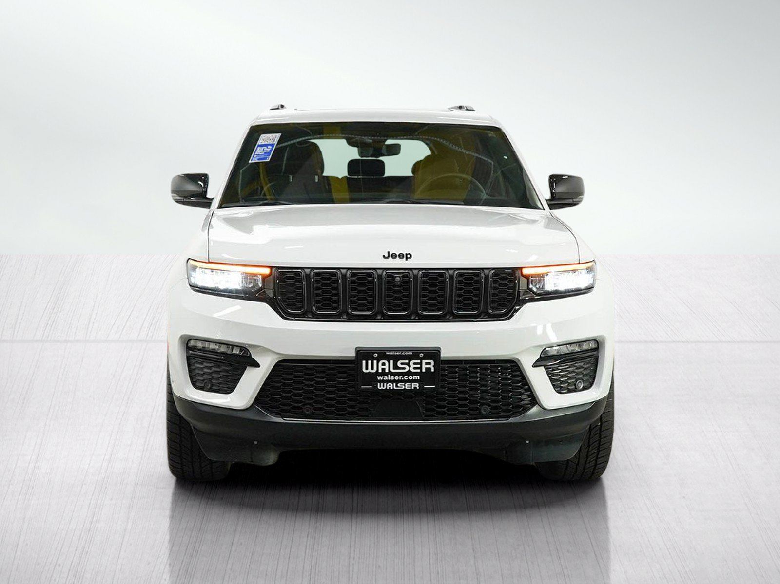 Used 2024 Jeep Grand Cherokee Limited w/ Luxury Tech Group II AWD/4WD image 9