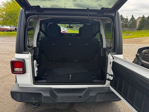 Certified 2018 Jeep Wrangler Unlimited Sport S AWD/4WD image 17