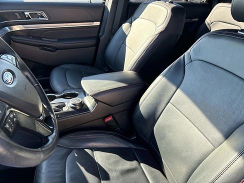 Used 2017 Ford Explorer Sport w/ Equipment Group 401A image 27