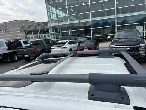 Used 2020 Nissan Frontier PRO-4X w/ Pro-4x Utility Package image 18