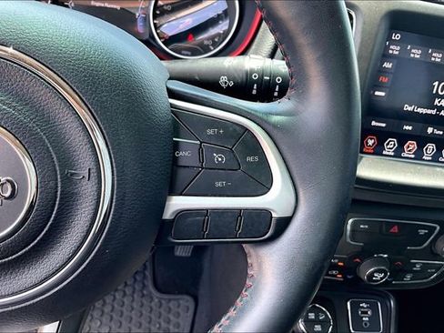Used 2019 Jeep Compass Trailhawk w/ Cold Weather Group AWD/4WD image 16