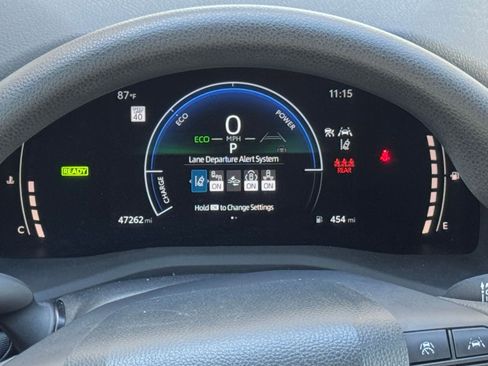 Used 2025 Toyota Camry LE image 40