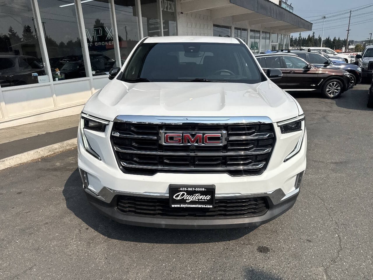 Used 2024 GMC Acadia Elevation AWD/4WD image 12