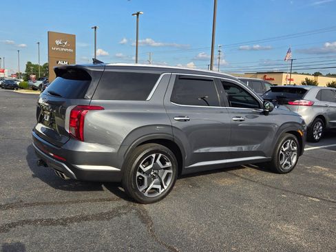 Used 2025 Hyundai Palisade SEL FWD image 14