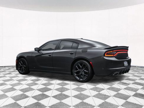 Used 2020 Dodge Charger SXT w/ Blacktop Package image 12