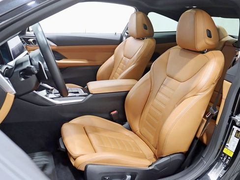 Used 2021 BMW 440i xDrive M440i xDrive w/ Premium Package image 28