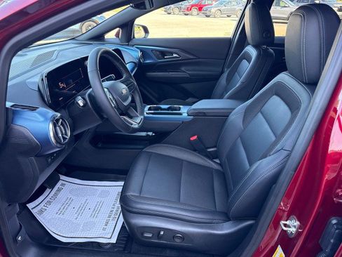 Used 2025 Chevrolet Equinox EV LT w/ Convenience Package FWD image 15