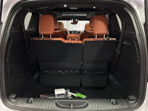 New 2026 Chrysler Pacifica Pinnacle image 25