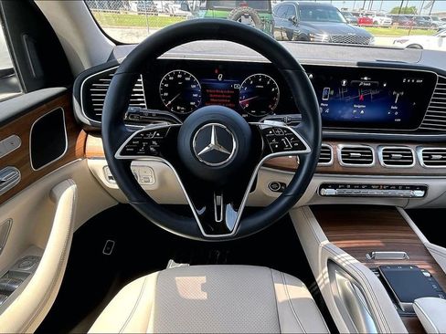 Used 2025 Mercedes-Benz GLE 350 4MATIC image 7