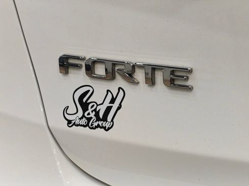 Used 2016 Kia Forte LX FWD image 29