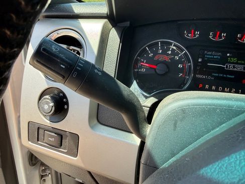 Used 2014 Ford F150 FX4 w/ Equipment Group 402A Luxury AWD/4WD image 19