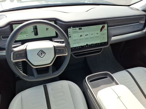 Used 2024 Rivian R1S Adventure AWD/4WD image 20