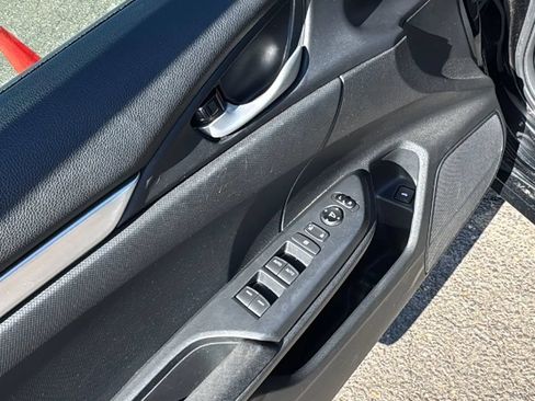 Used 2019 Honda Civic LX image 10