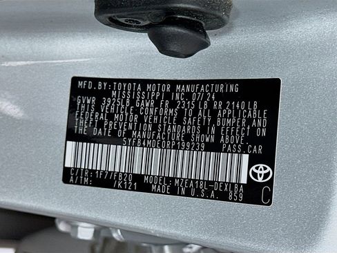 Certified 2024 Toyota Corolla LE FWD image 31