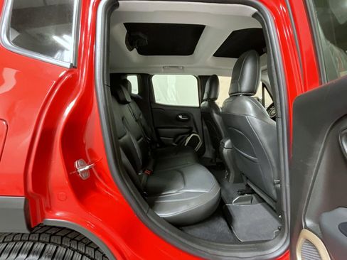Used 2016 Jeep Renegade Limited image 19