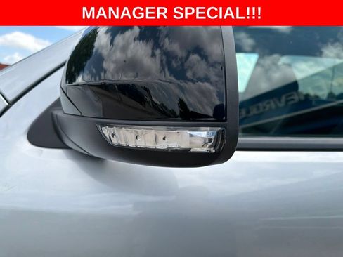 Used 2025 Dodge Durango R/T AWD/4WD image 16