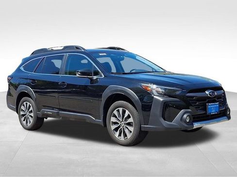 Used 2023 Subaru Outback Limited AWD/4WD image 1