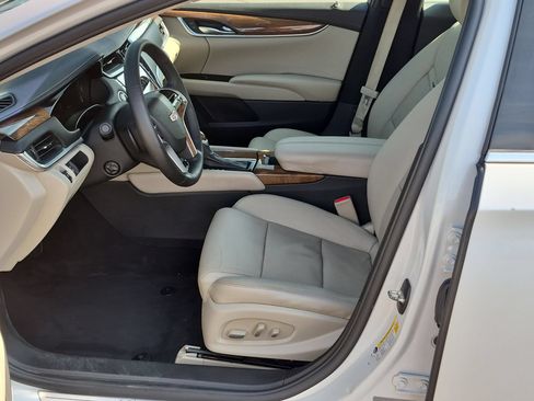 Certified 2018 Cadillac XTS Luxury FWD image 17