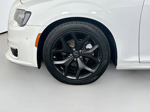 Used 2022 Chrysler 300 Touring L w/ Popular Equipment Group image 33