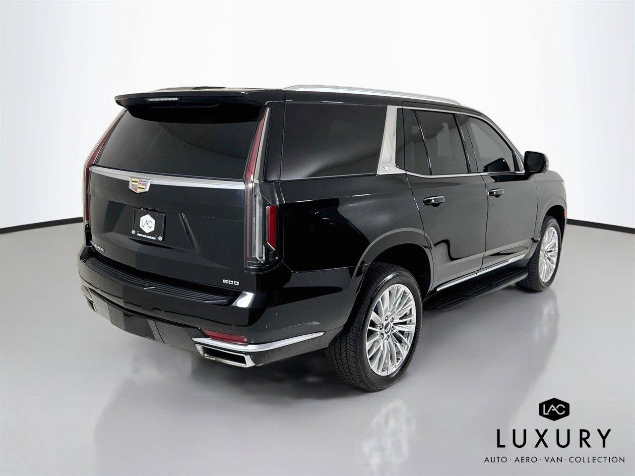Used 2022 Cadillac Escalade Luxury AWD/4WD image 5