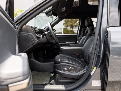 Used 2025 Rivian R1T Adventure AWD/4WD image 26