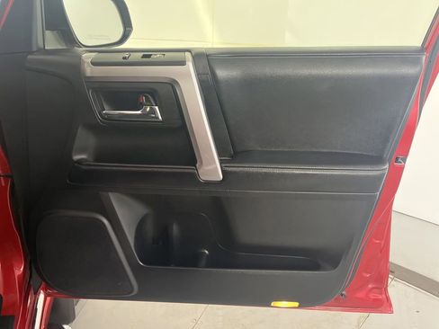 Used 2021 Toyota 4Runner Limited AWD/4WD image 29
