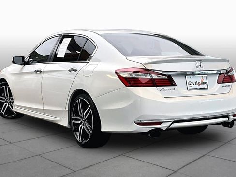 Used 2016 Honda Accord Sport image 11