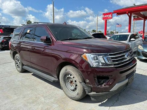 Used 2020 Ford Expedition XLT w/ Cargo Package RWD image 3