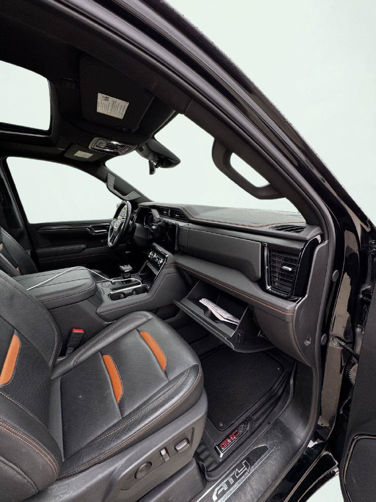 Used 2025 GMC Sierra 1500 AT4 w/ Technology Package AWD/4WD image 29