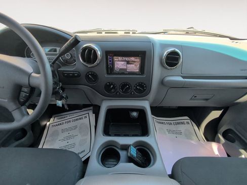 Used 2005 Ford Expedition XLT AWD/4WD image 11